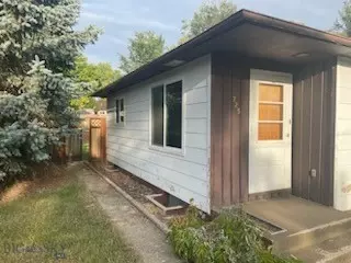 725 Minnesota St, Chinook, MT 59523