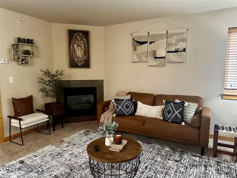 244 S Cottonwood Rd #104, Bozeman, MT 59715