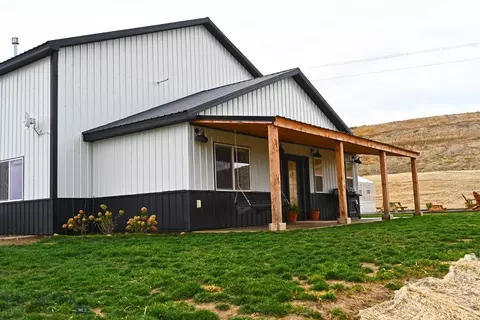 1720 Davis Crk, Laurel, MT 59044