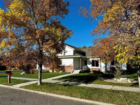 221 Red Barn, Belgrade, MT 59714