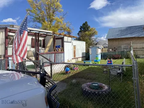 306 Clark St, Deer Lodge, MT 59722