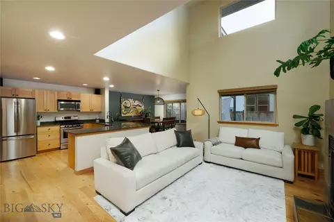 284 N Hanley Ave #B, Bozeman, MT 59718