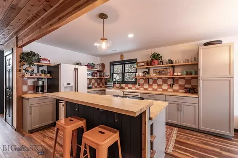2510 Valhalla Ct, Bozeman, MT 59715