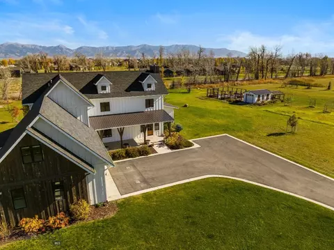 432 Riverway Rd, Belgrade, MT 59714