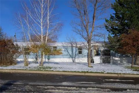 502 N H St, Livingston, MT 59047