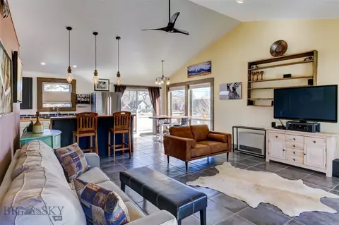 317 12 S E St, Livingston, MT 59047