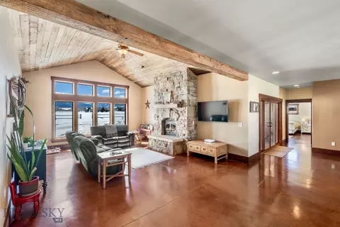 1274 Cottontail Rd, Gallatin Gateway, MT 59730
