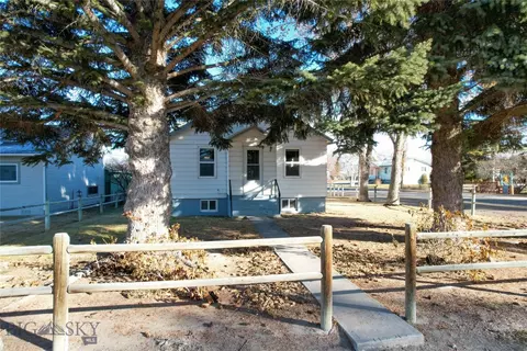 215 S Walnut St, Townsend, MT 59644