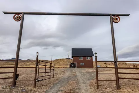 326 Pipestone Rd, Whitehall, MT 59759