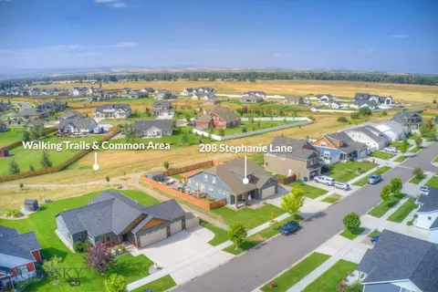 208 Stephanie Ln, Bozeman, MT 59718