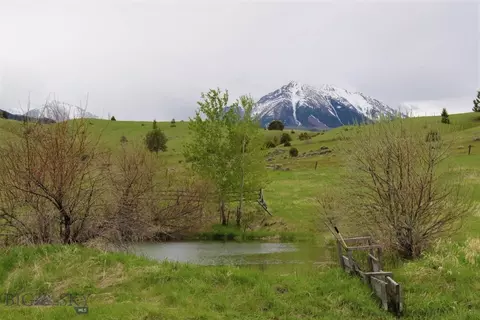 1178 E River Rd, Pray, MT 59065