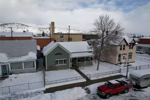 216 E 4th St, Anaconda, MT 59711