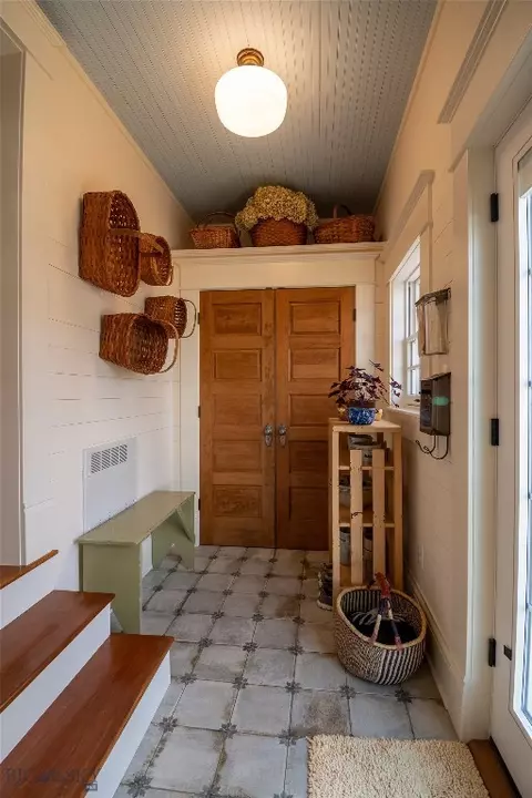 Entry Way - 601 Mcleod, Big Timber, MT 59011 photo 5 of 5