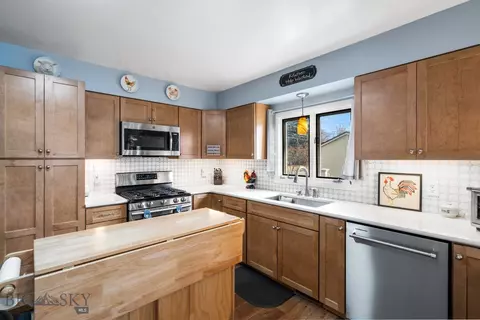 609 N Broadway St, Townsend, MT 59644