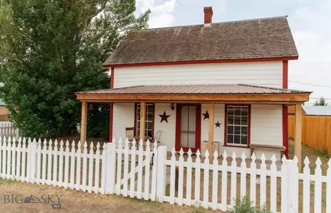 117 Broad St, Melrose, MT 59743