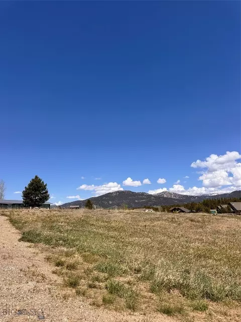 76 Buffalo, West Yellowstone, MT 59758