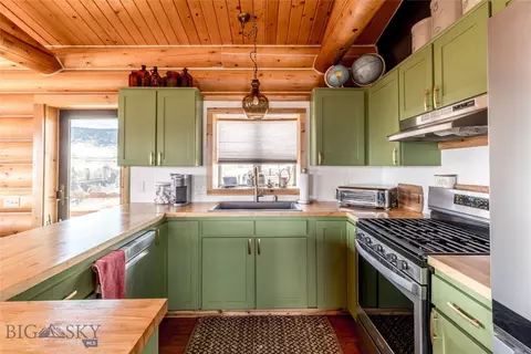 Kitchen - 283 Hayfield Loop Trl, Ennis, MT 59729 photo 1 of 4