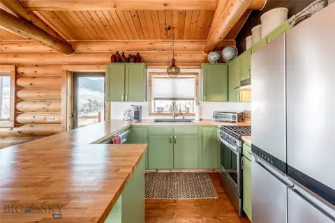 Kitchen - 283 Hayfield Loop Trl, Ennis, MT 59729 photo 2 of 4