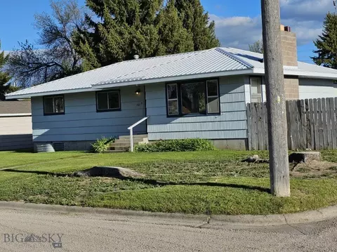 202 2nd SW, Fairfield, MT 59436