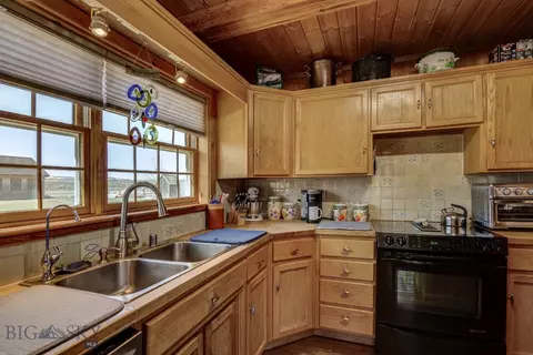 Kitchen - 54 Torry Rd, Cameron, MT 59720 photo 2 of 3