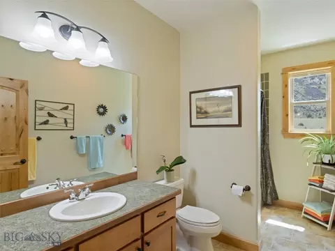 Bath - 494 E River Rd, Pray, MT 59065 photo 4 of 5