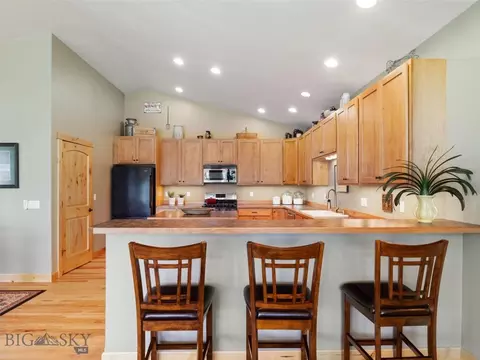 Kitchen - 494 E River Rd, Pray, MT 59065 photo 2 of 3