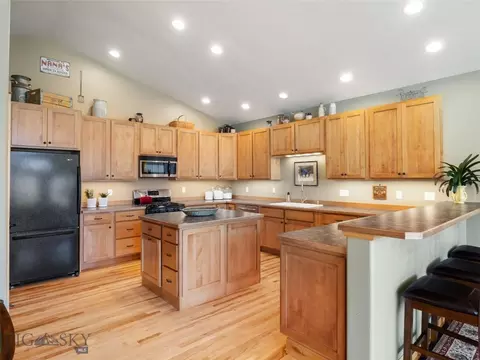 Kitchen - 494 E River Rd, Pray, MT 59065 photo 1 of 3