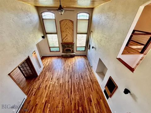 Living - 120 Rodeo Trl, Dillon, MT 59725 photo 2 of 5