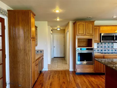 Entry Way - 120 Rodeo Trl, Dillon, MT 59725 photo 3 of 7