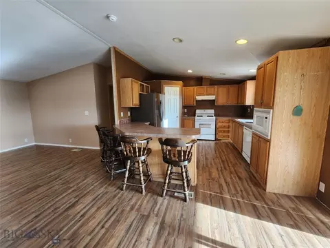 295 Astor, Belgrade, MT 59714 photo 6