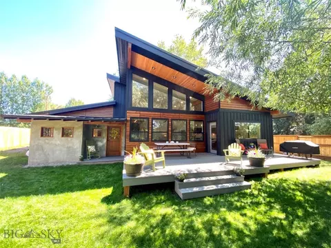 145 Lynde St, Gallatin Gateway, MT 59730