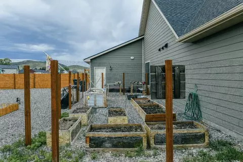 190 Silverwood, Dillon, MT 59725 photo 12