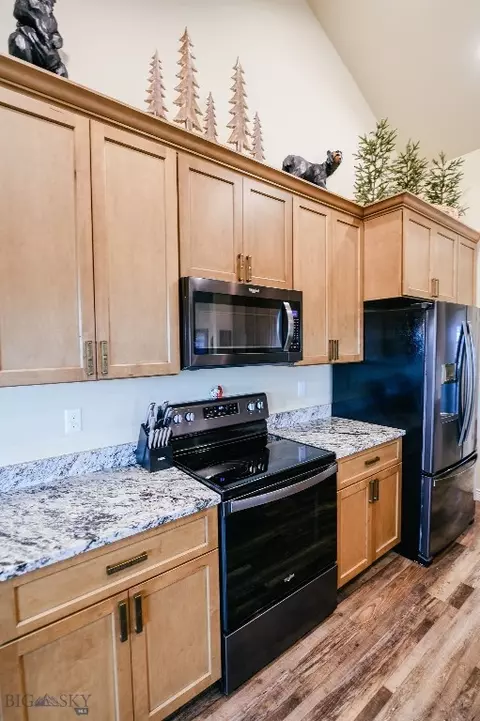 190 Silverwood, Dillon, MT 59725 photo 35