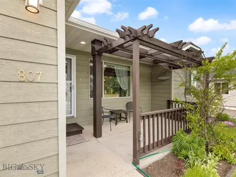 807 Nebula St, Livingston, MT 59047