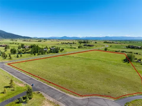 21 Blue Roan Lane, Belgrade, MT 59714