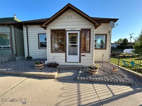 937 Waukesha, Butte, MT 59701