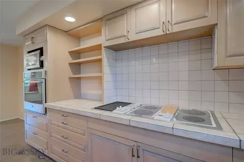 Kitchen - 119 Bennett Dr, Bozeman, MT 59715 photo 5 of 6