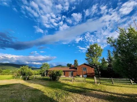 3 Haley Dr, Bozeman, MT 59715