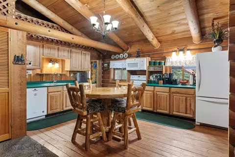 2010 Silver Ridge Rd, Hamilton, MT 59840 photo 9