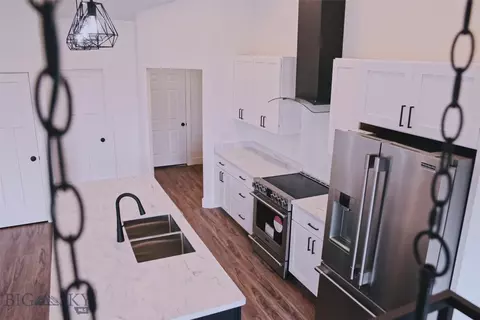 Kitchen - 46 Platinum Ln, Great Falls, MT 59404 photo 5 of 7