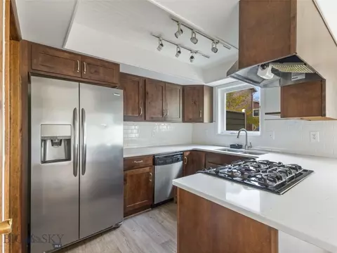 225 Pioneer Dr #31, Bozeman, MT 59715