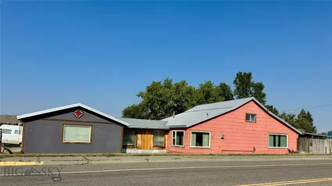 106 First Ave S, Clyde Park, MT 59018