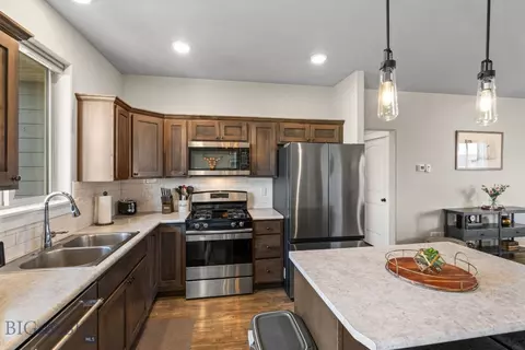 Kitchen - 1303 Powers Blvd, Belgrade, MT 59714 photo 6 of 7