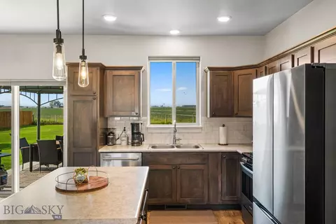 Kitchen - 1303 Powers Blvd, Belgrade, MT 59714 photo 3 of 7