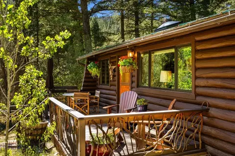 2673 Storm Castle Rd, Gallatin Gateway, MT 59730