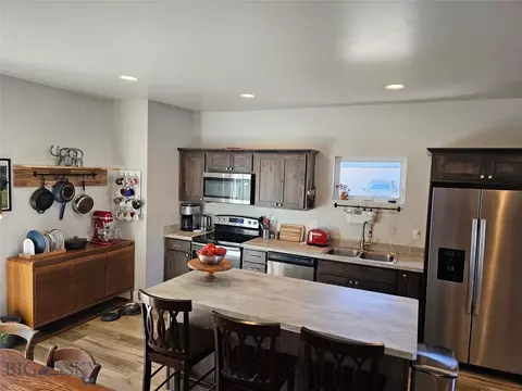 3290 Breeze Ln, Bozeman, MT 59718 photo 12