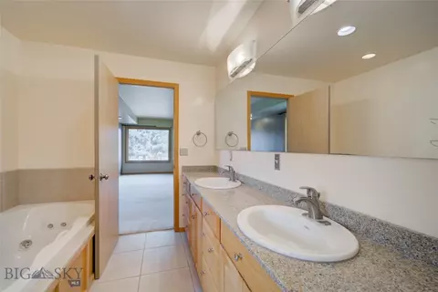 Bath - 311 Donegal Dr, Bozeman, MT 59715 photo 8 of 10