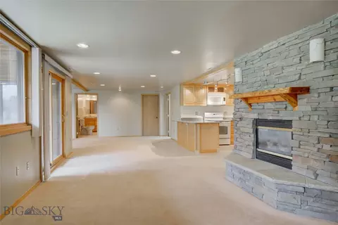 Living - 311 Donegal Dr, Bozeman, MT 59715 photo 7 of 8