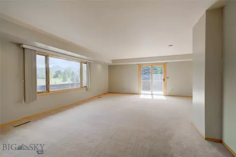Living - 311 Donegal Dr, Bozeman, MT 59715 photo 3 of 8