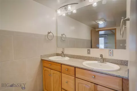 Bath - 311 Donegal Dr, Bozeman, MT 59715 photo 2 of 10